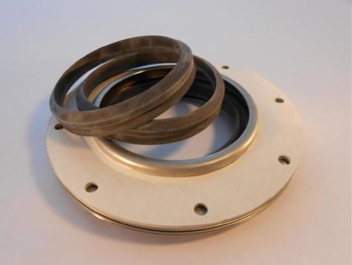 4-9/16 Lip Seal Assembly OS | C15611M